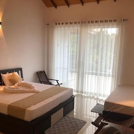 Chathu Holiday Home Kandy Buitenkant foto