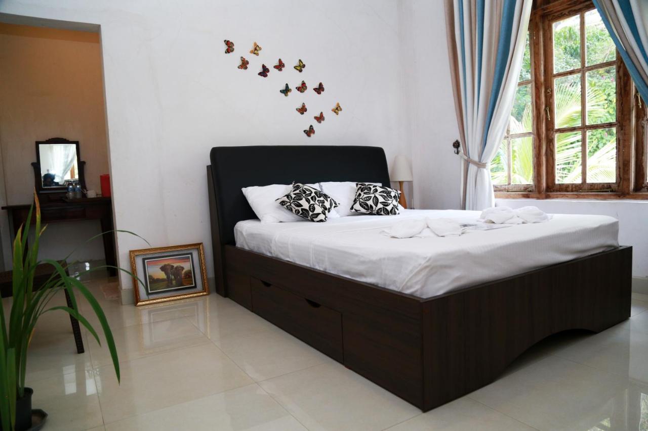 Chathu Holiday Home Kandy Buitenkant foto