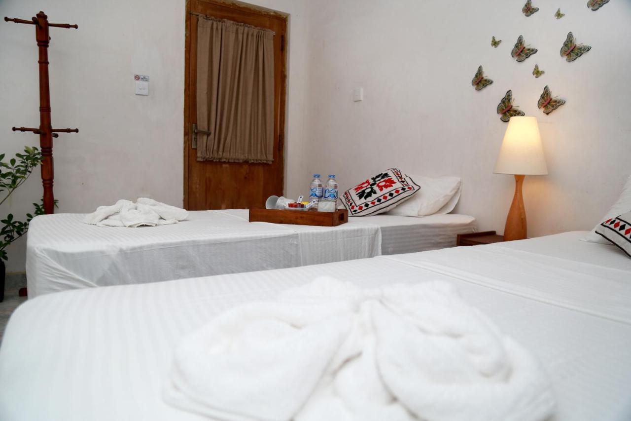 Chathu Holiday Home Kandy Buitenkant foto