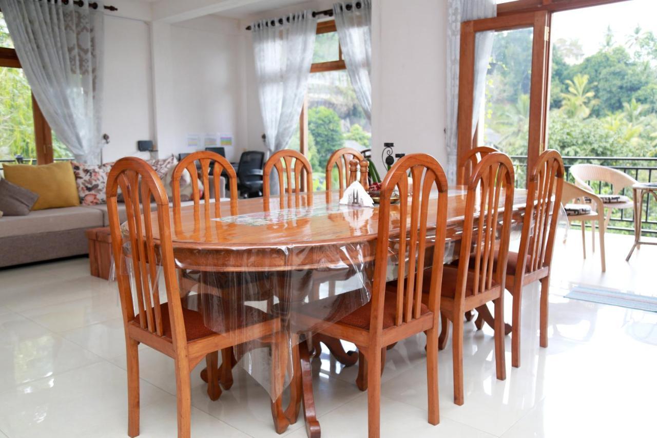 Chathu Holiday Home Kandy Buitenkant foto